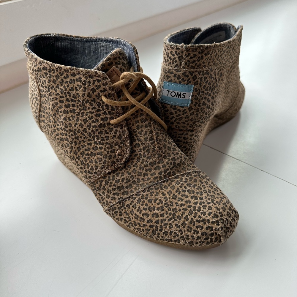 Toms wedges